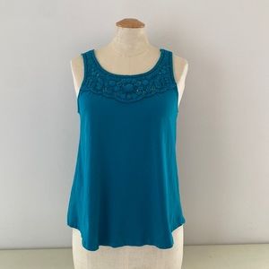 Joe Fresh crochet turquoise swing tank top with curved hem. Material unknown. S